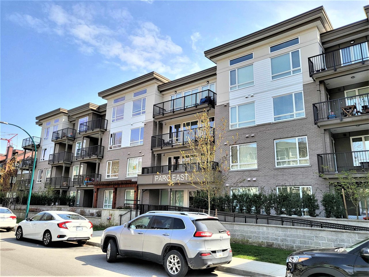 416-2382 Atkins Ave