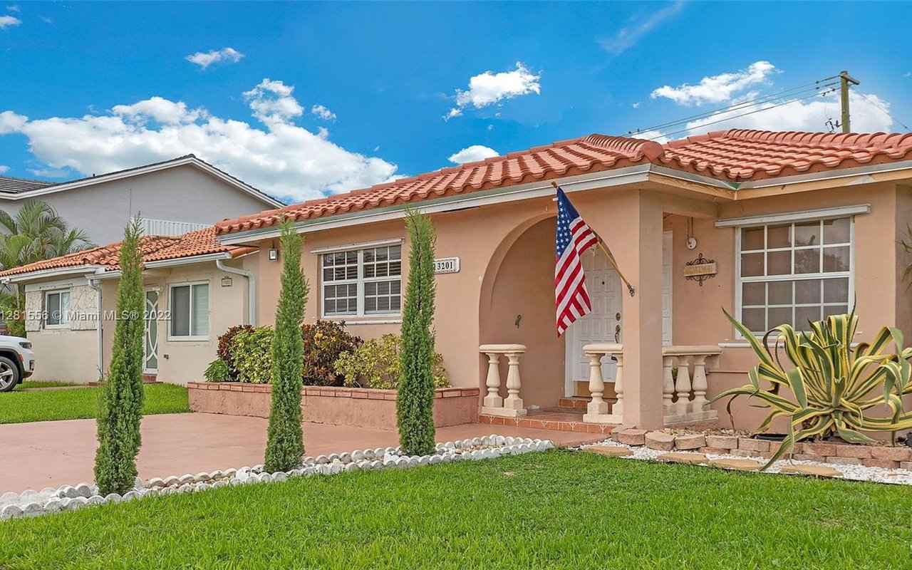 Just Closed in Miami: 13201 SW 41 Terrace