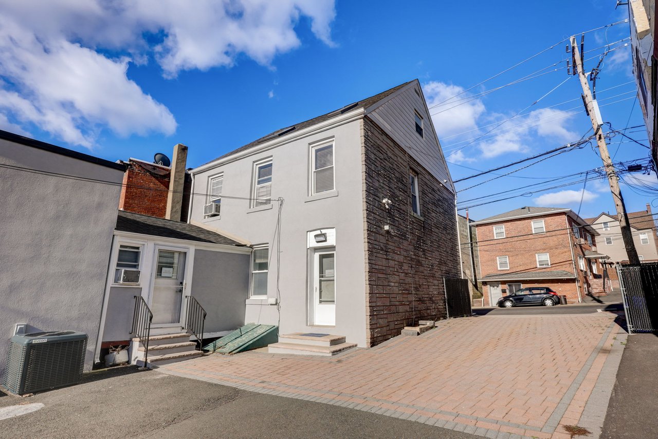 413 Hackensack St