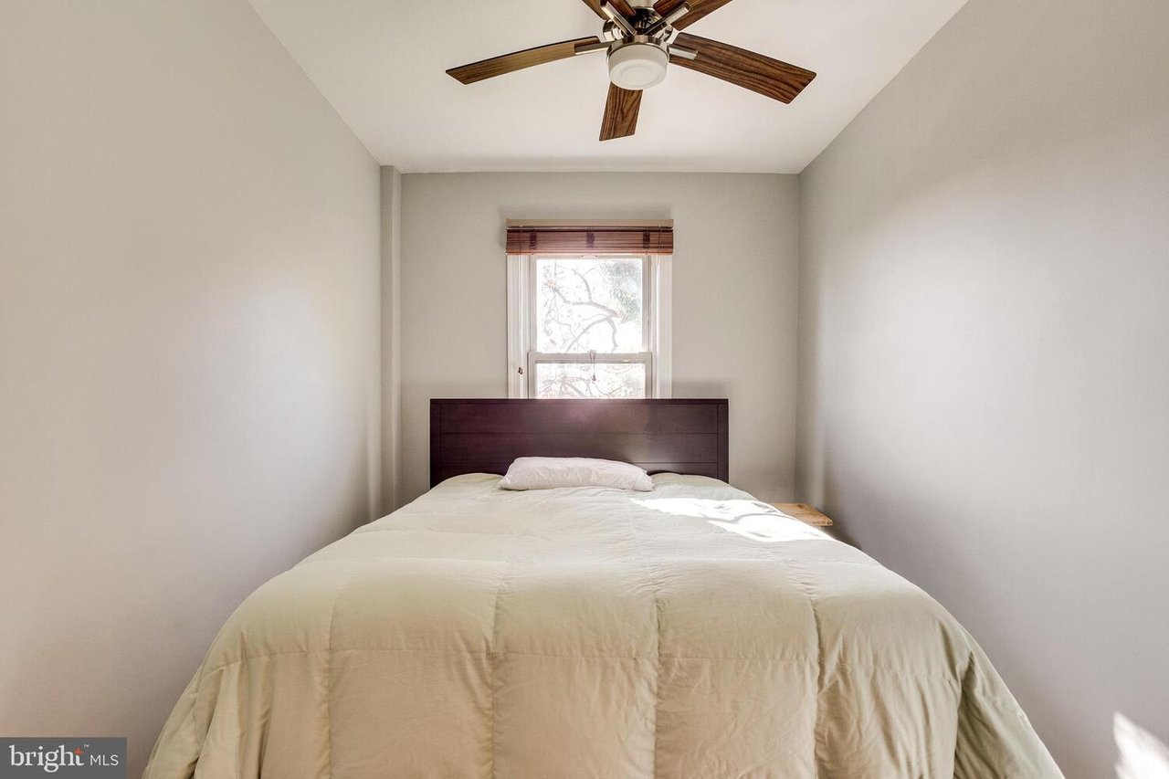 434 Longfellow St NW