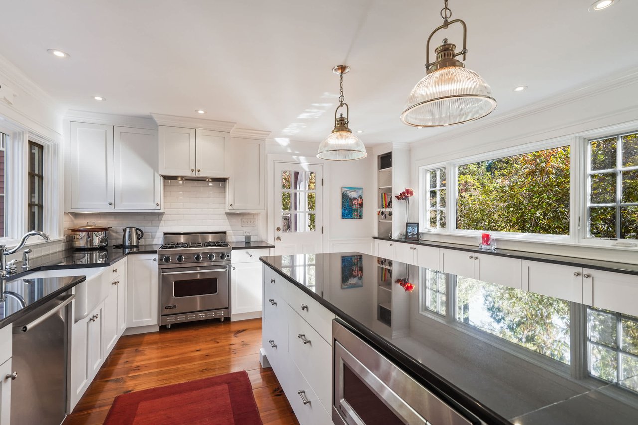 66 Eastwoods Road