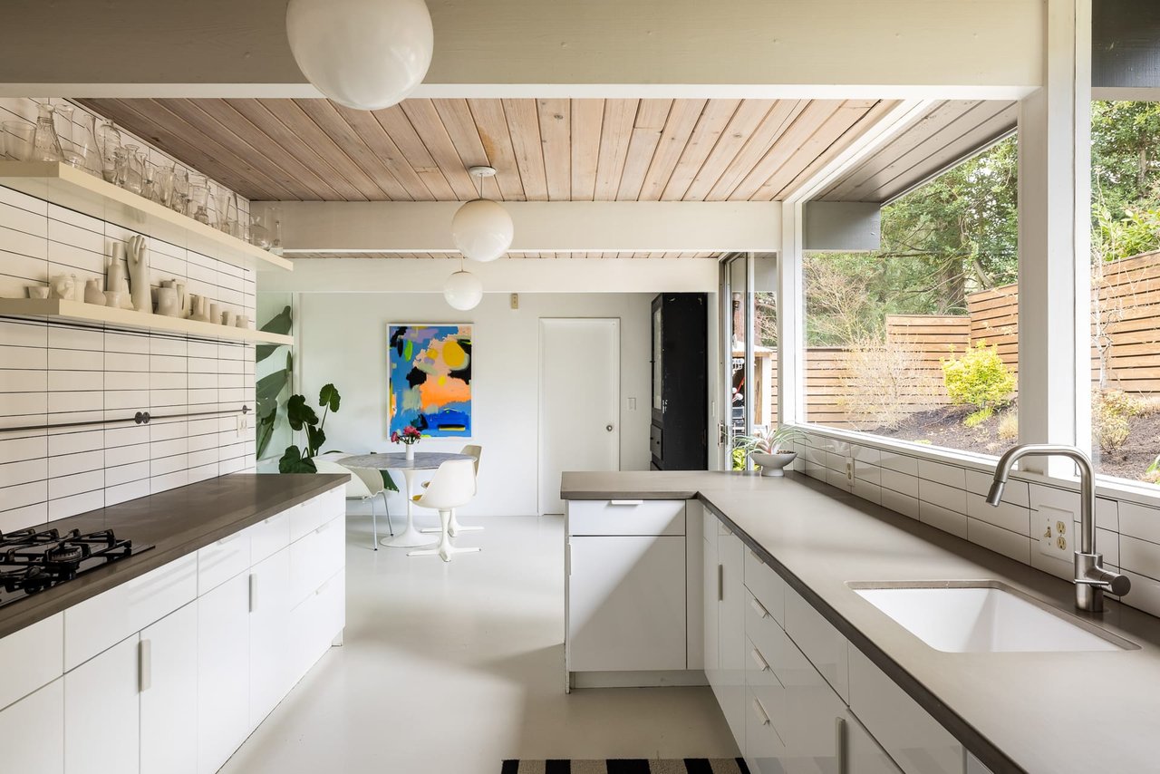 Rummer Dream House in Vista Brook