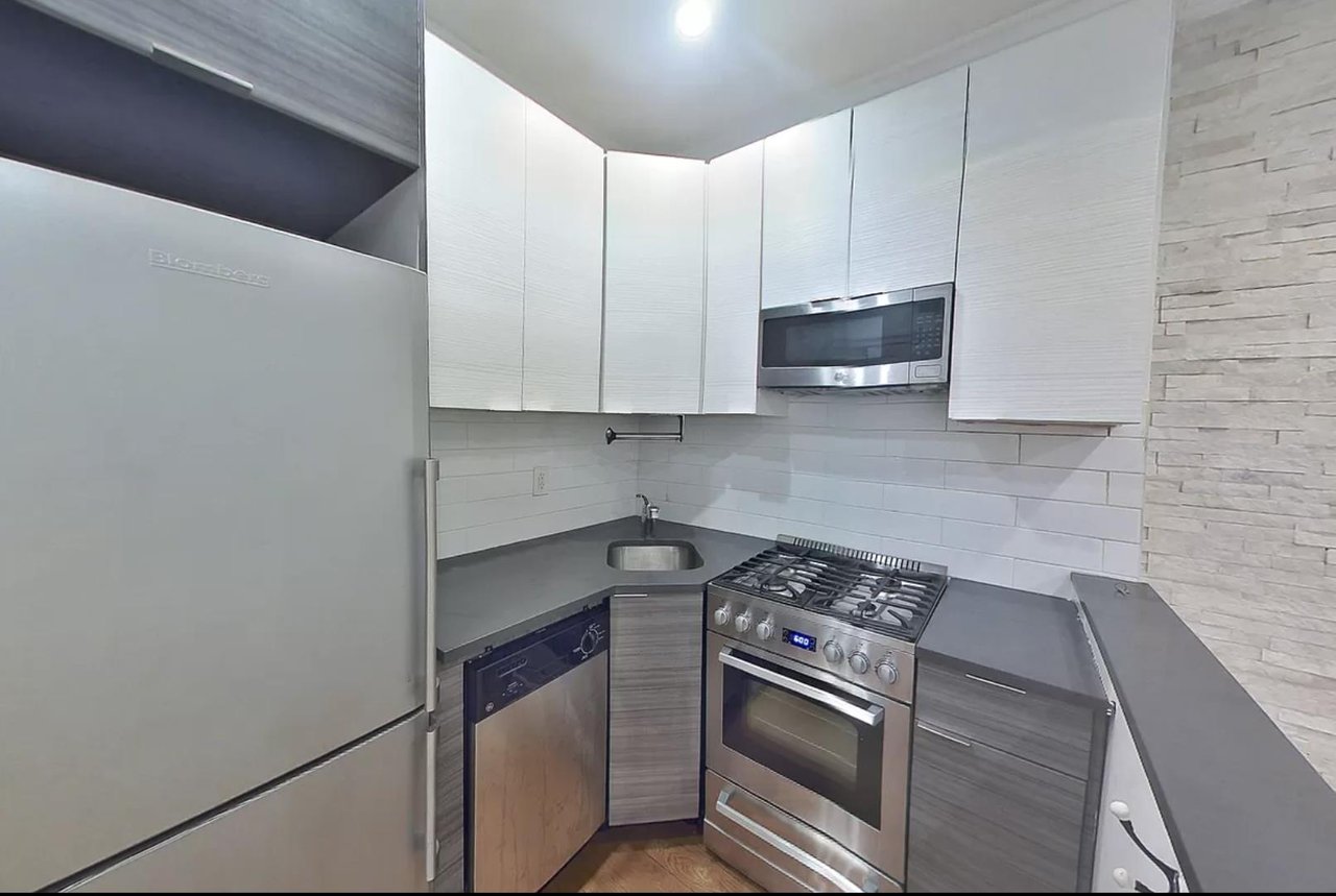 45 Carmine Street, Apt 1-B