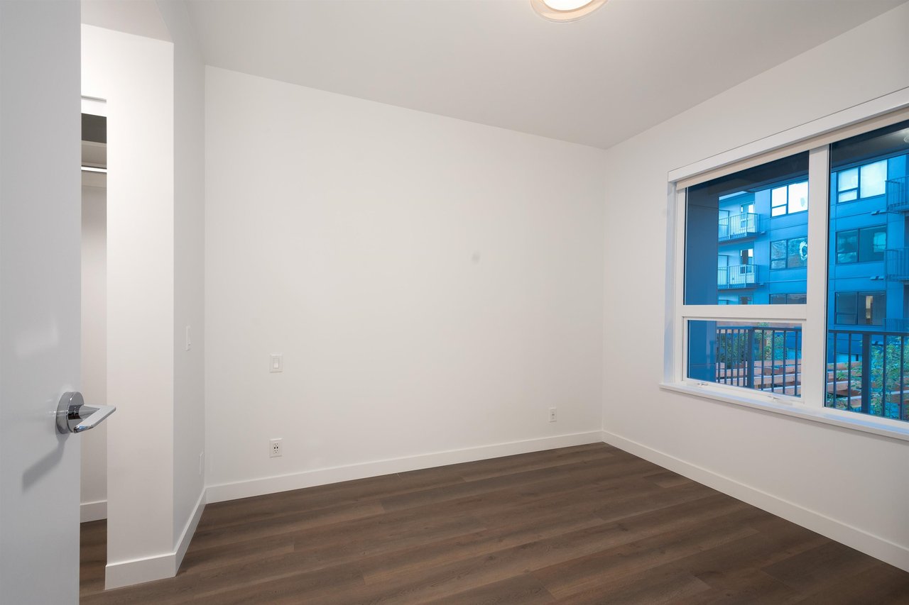 216-645 Como Lake Avenue, Coquitlam