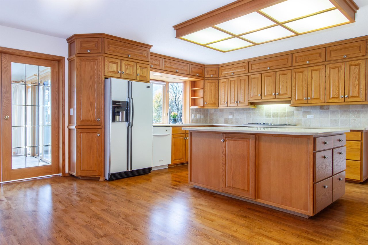 1021 Glacier View Dr