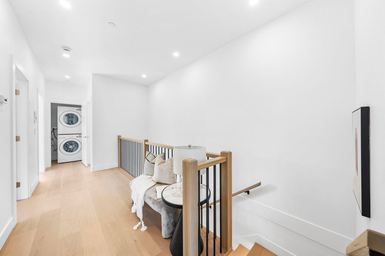 529 W 61st Ave