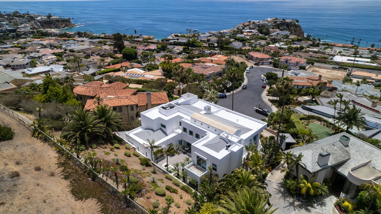 Private Modern Beach Estate | Luxury Shorter-term Lease