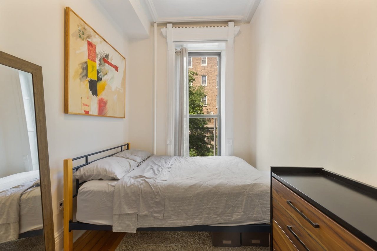 206 Lincoln Place Unit 5