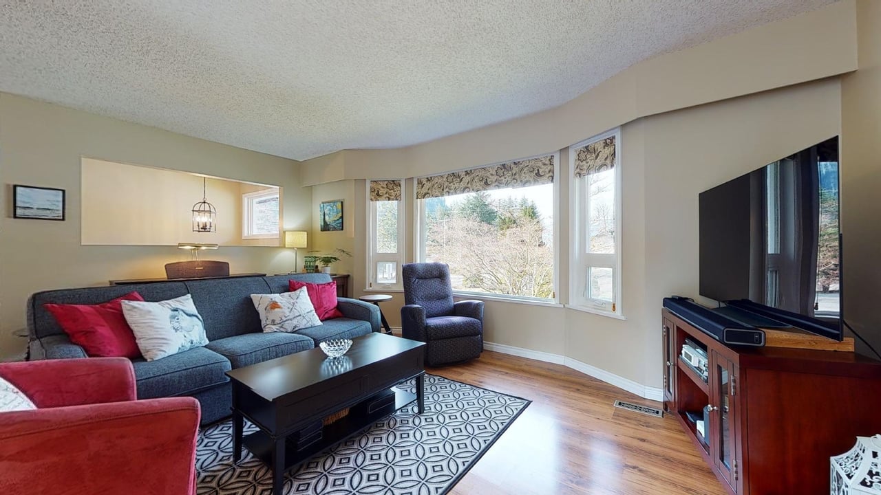 38240 Myrtlewood Cres