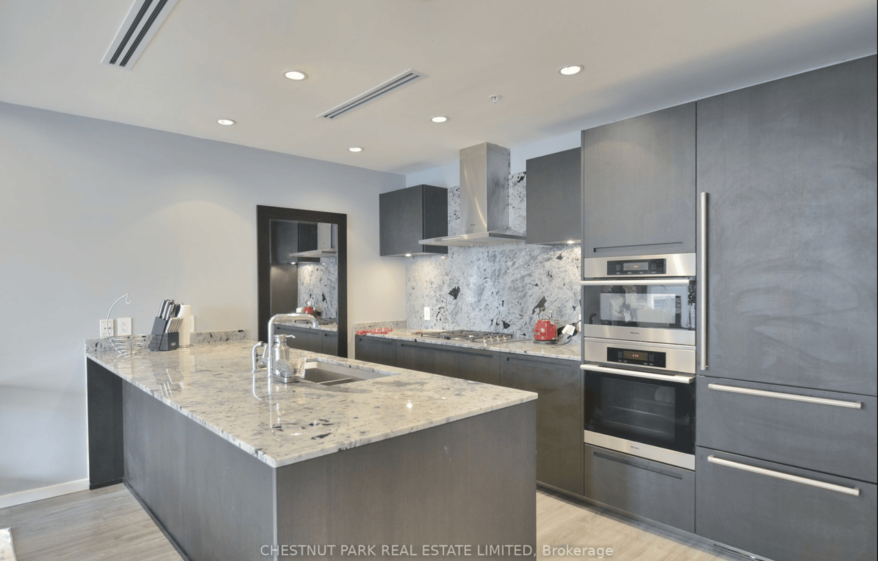 Suite 1904- 180 University Avenue