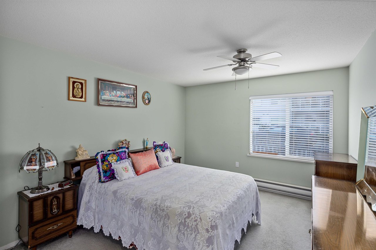 6-1201 Pemberton Ave