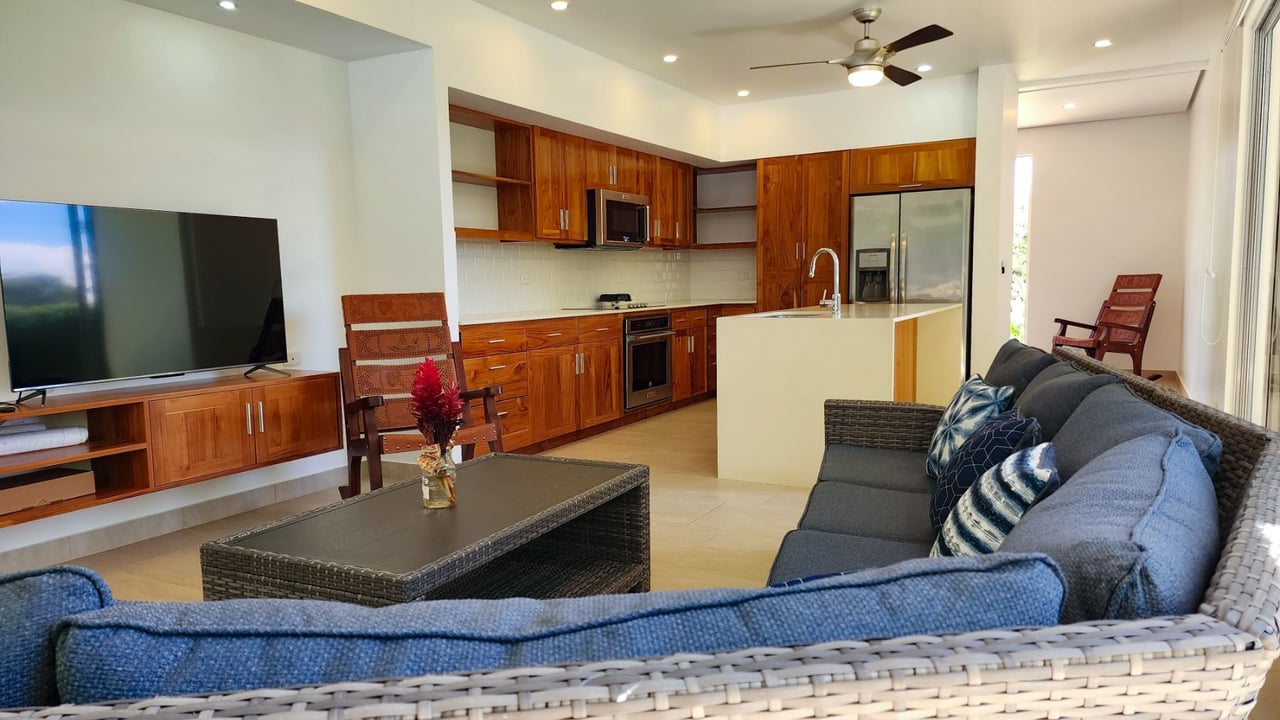 Coastal Ocean View Townhouse, Dominical, Puntarenas