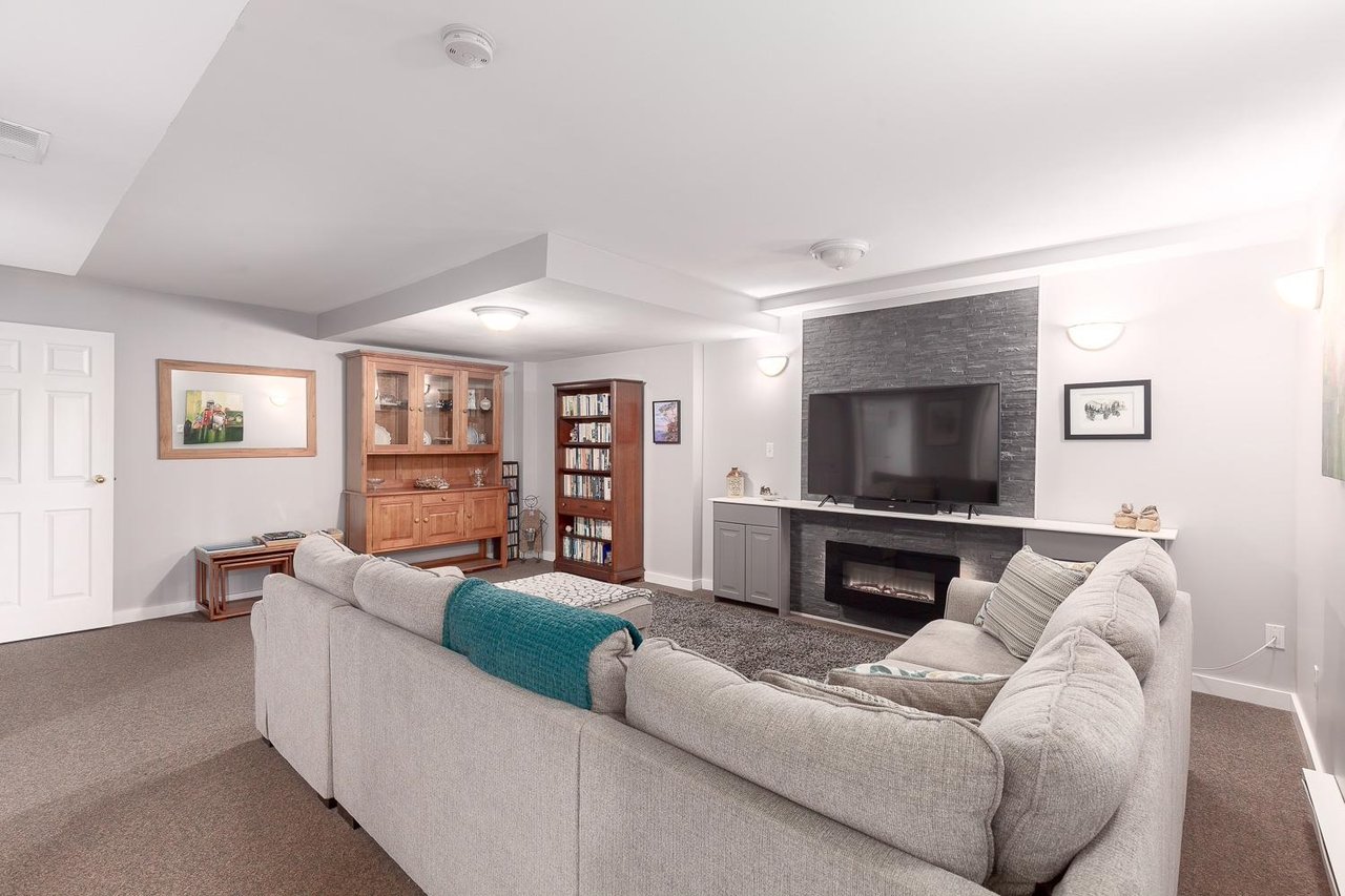 5709 Owl Ct