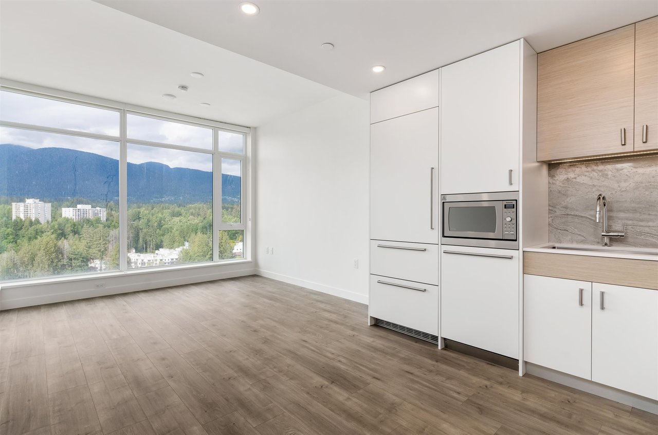 1701-200 Klahanie Ct
