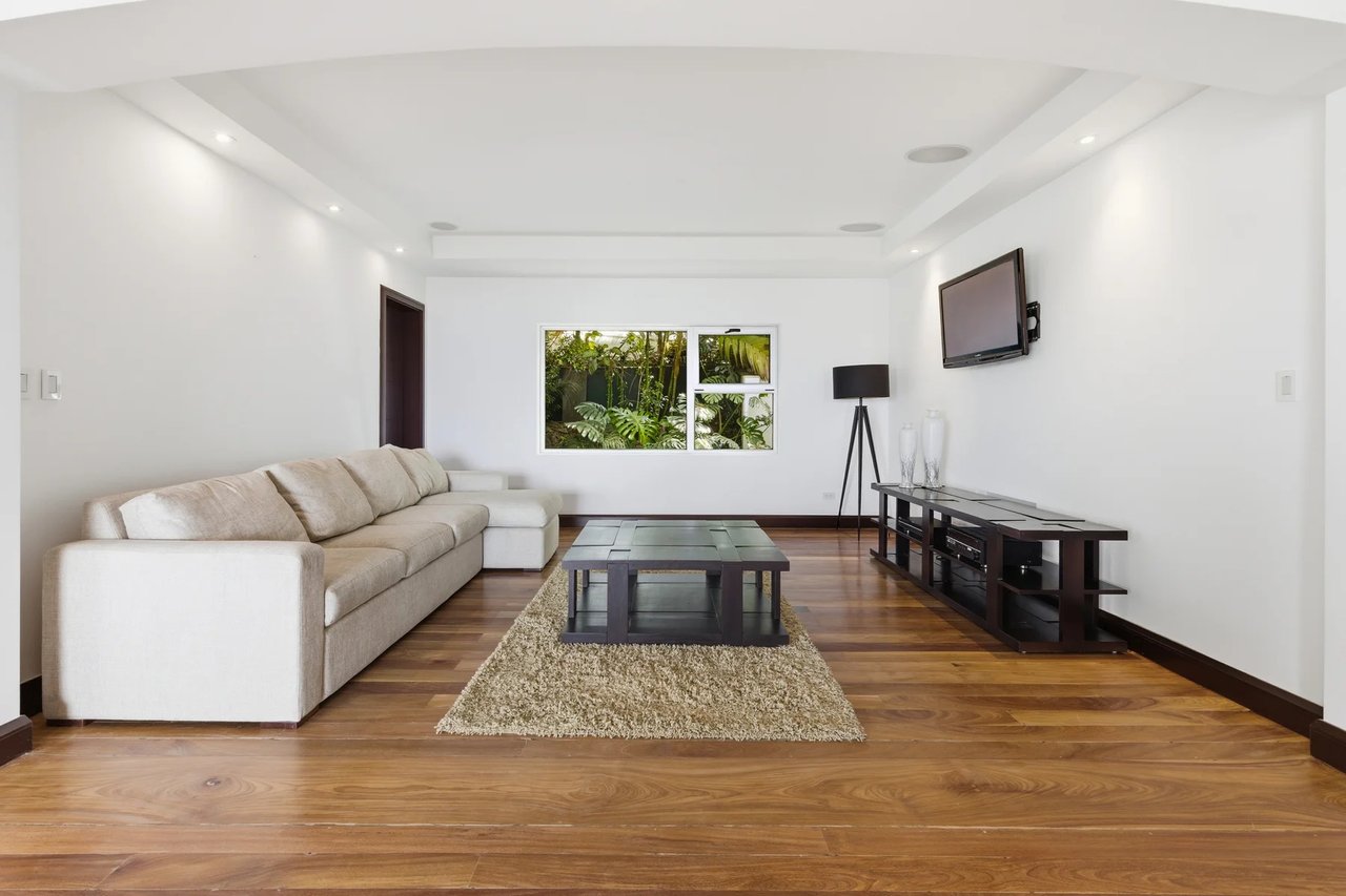 Panoramic Valley Views Retreat, Santa Ana, San Jose