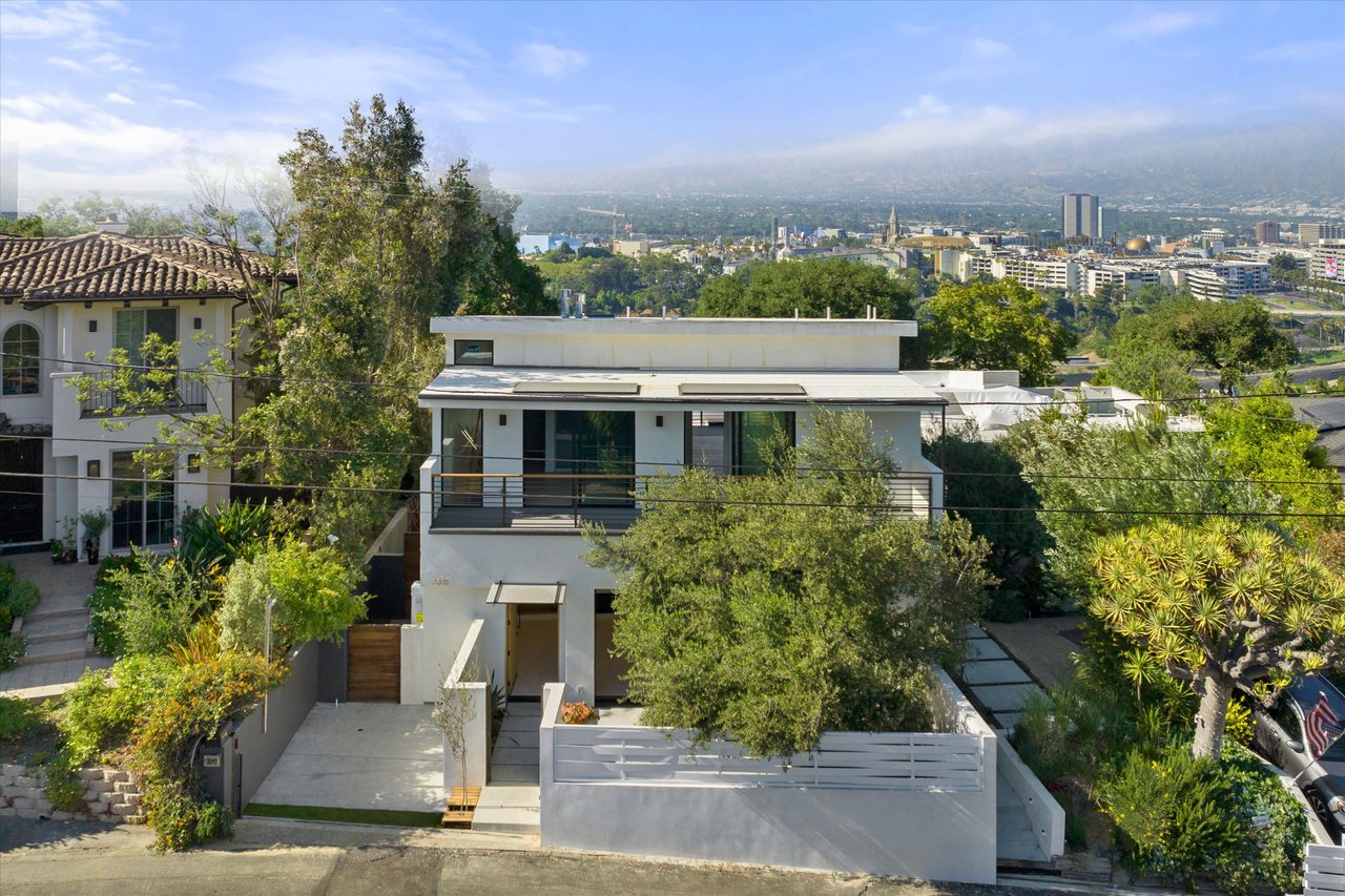 3315 Bonnie Hill