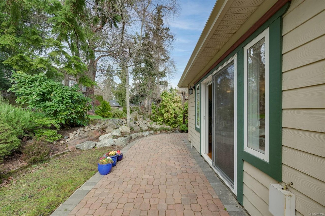 32-108 Aldersmith Pl
