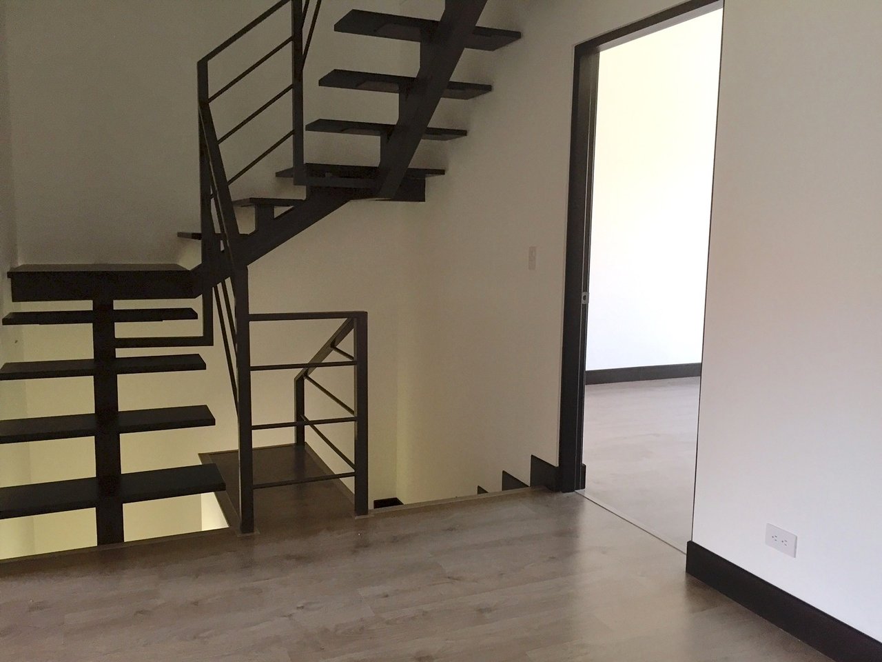 Contemporary Multi Level Townhome, Ciudad Colon, San Jose