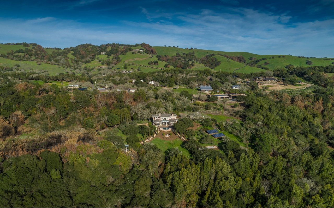 Lovall Valley Road, Sonoma