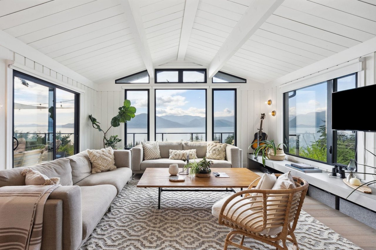 60 Panorama Rd