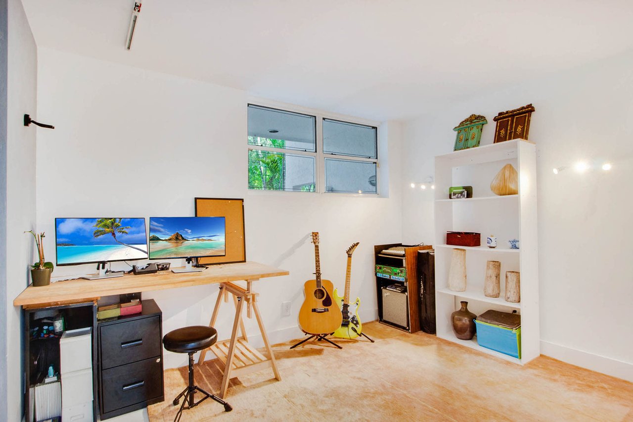 South Grove Modern Masterpiece