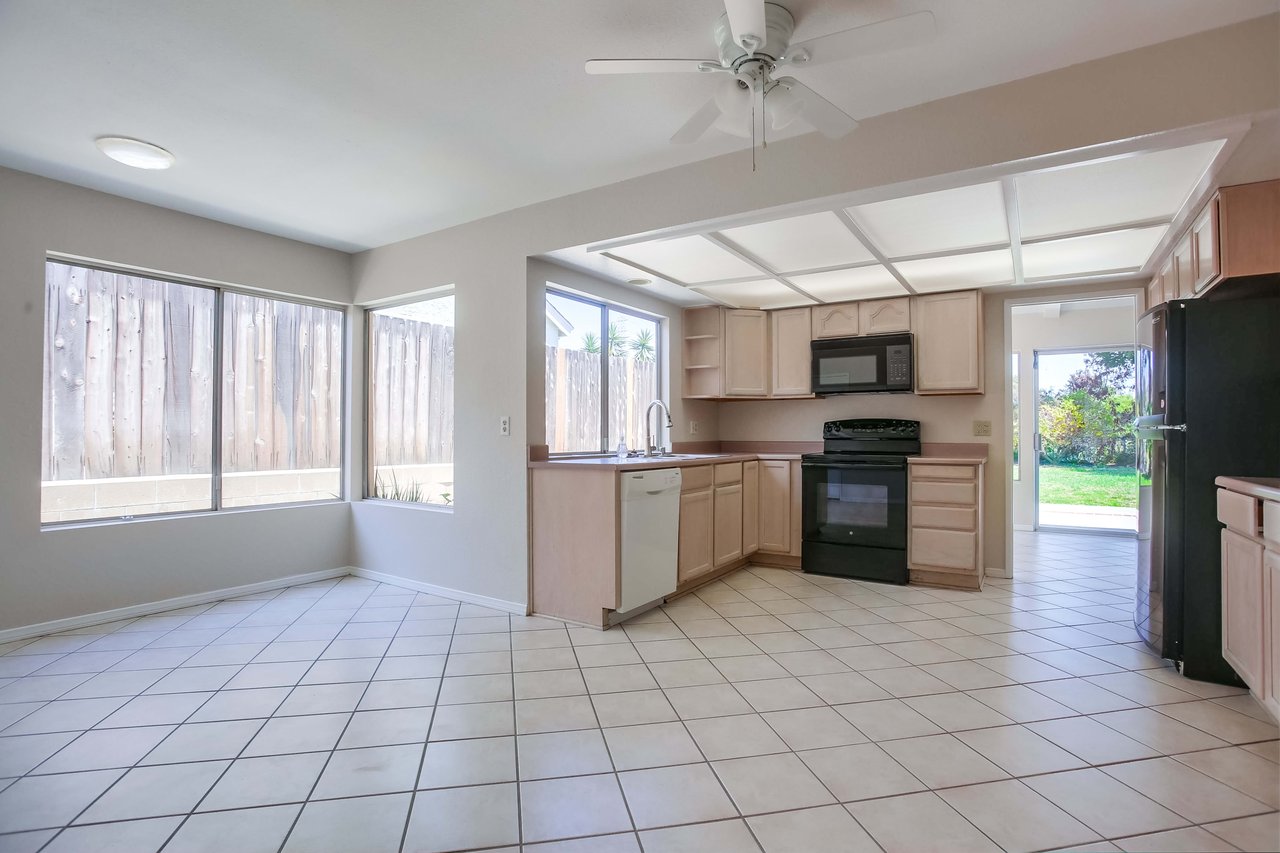 7114 Columbine Dr