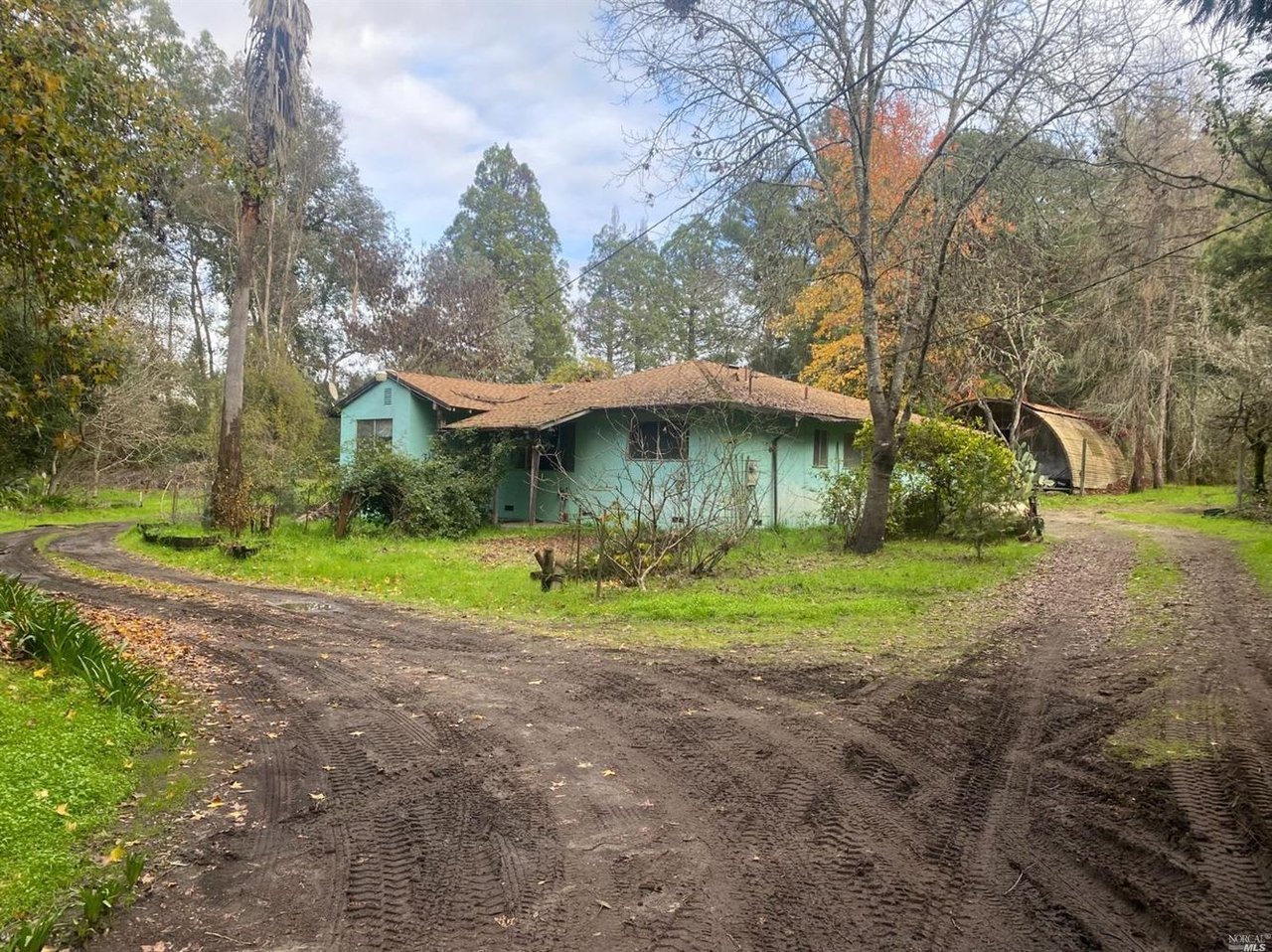 1610 Laguna Rd