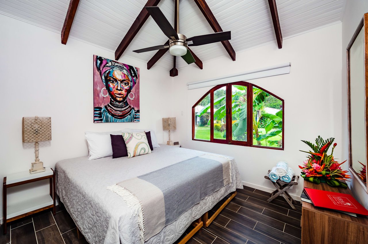 Casa Papaya Villaggio II, 431B | Renovated One-Bedroom Condo Steps from 7 Beaches