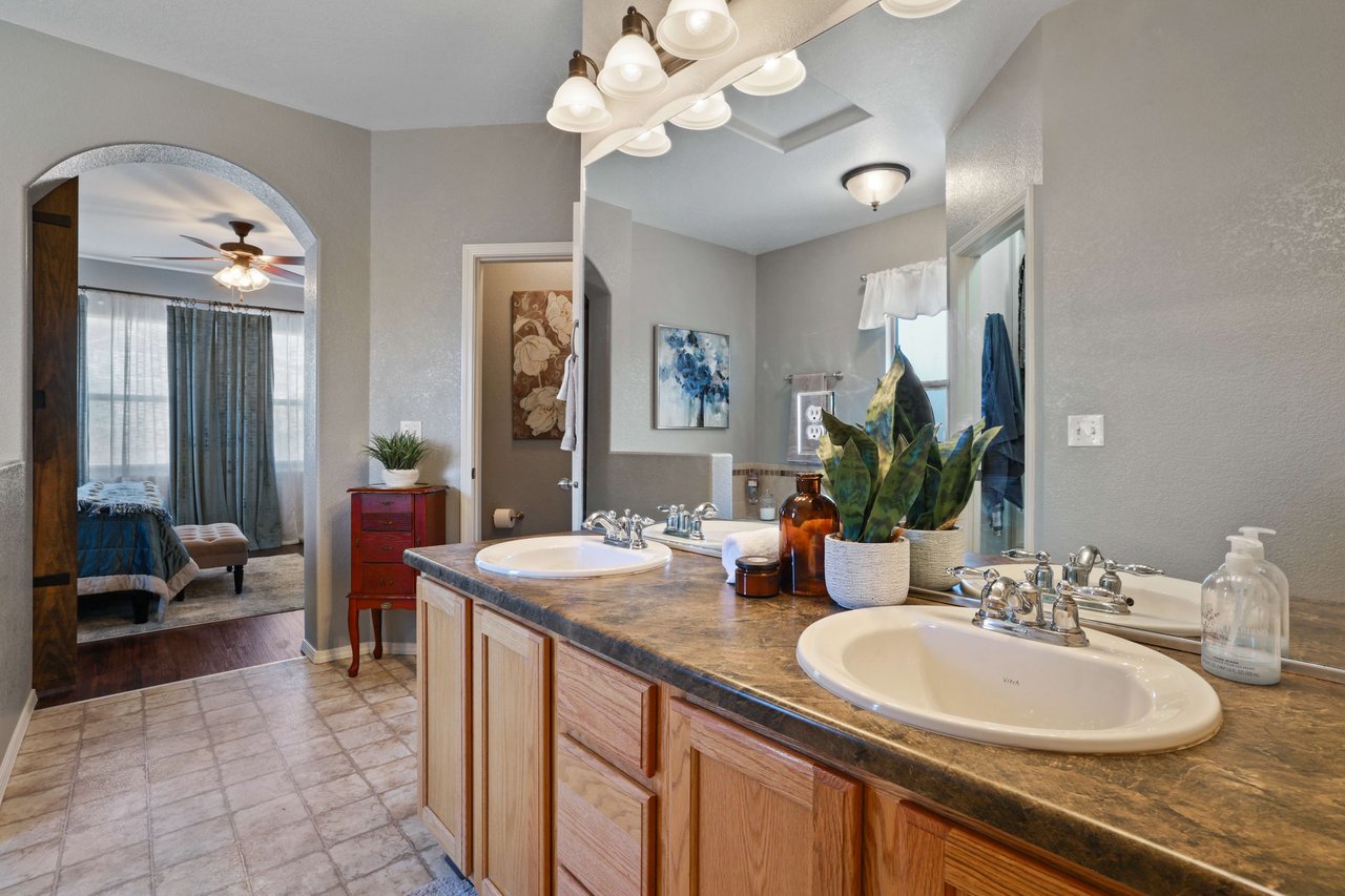 6435 Coyote Ridge CT, Colorado Springs, CO 80923