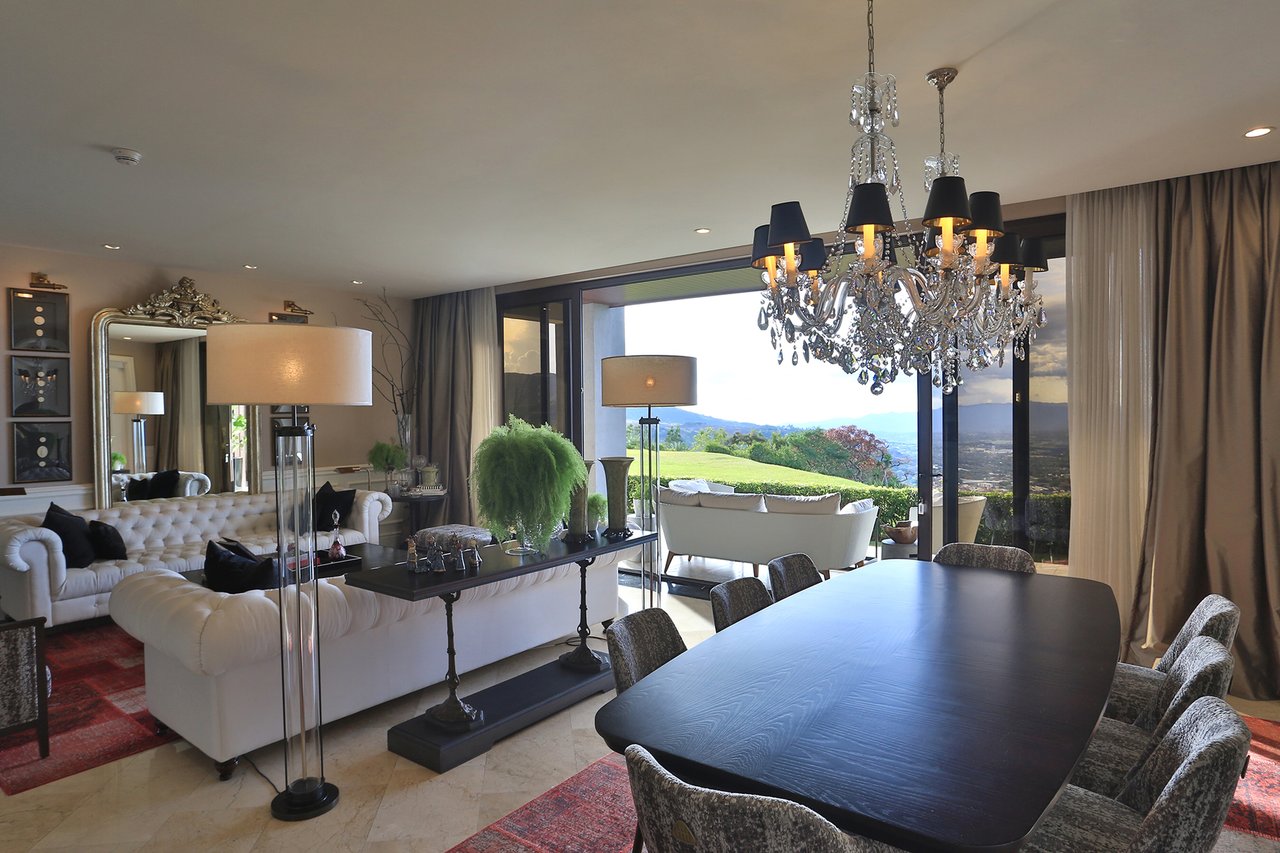 Designer Garden Level Condo, Santa Ana, San Jose