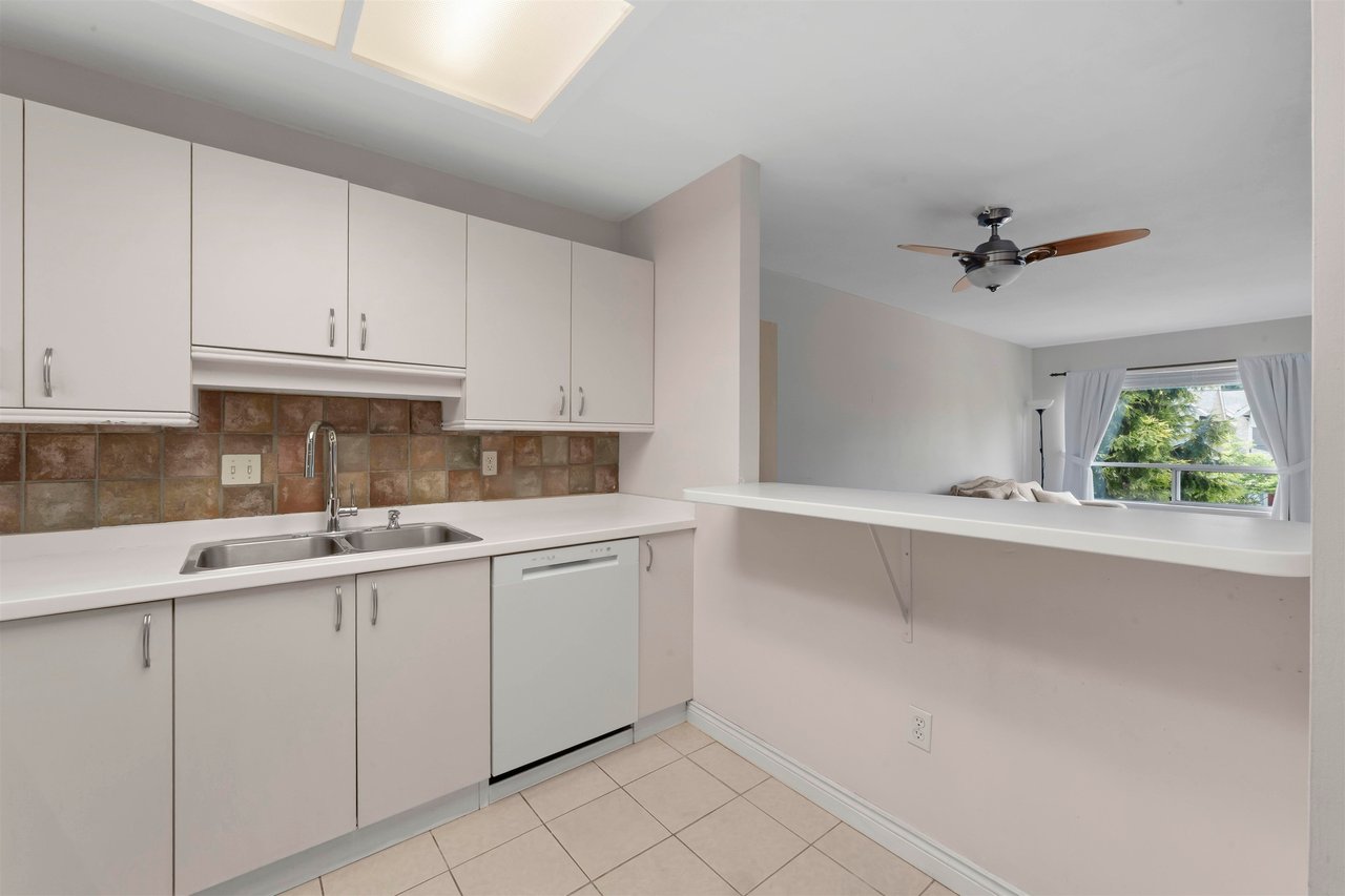 112-7840 Moffatt Rd