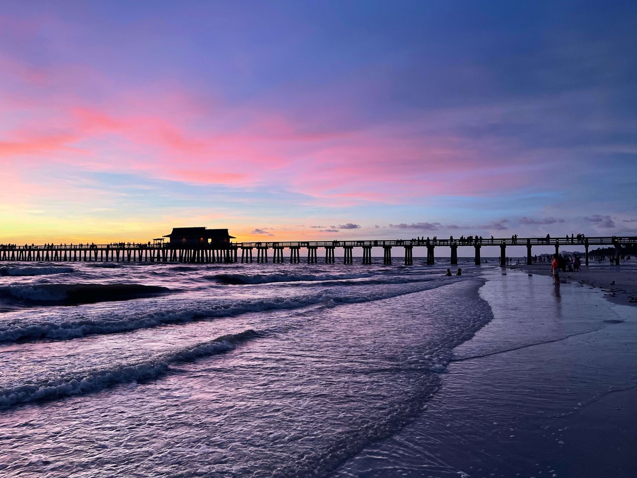 Top 10 Best Places to Take Pictures in Naples for a Photoshoot or Instagram-worthy spots