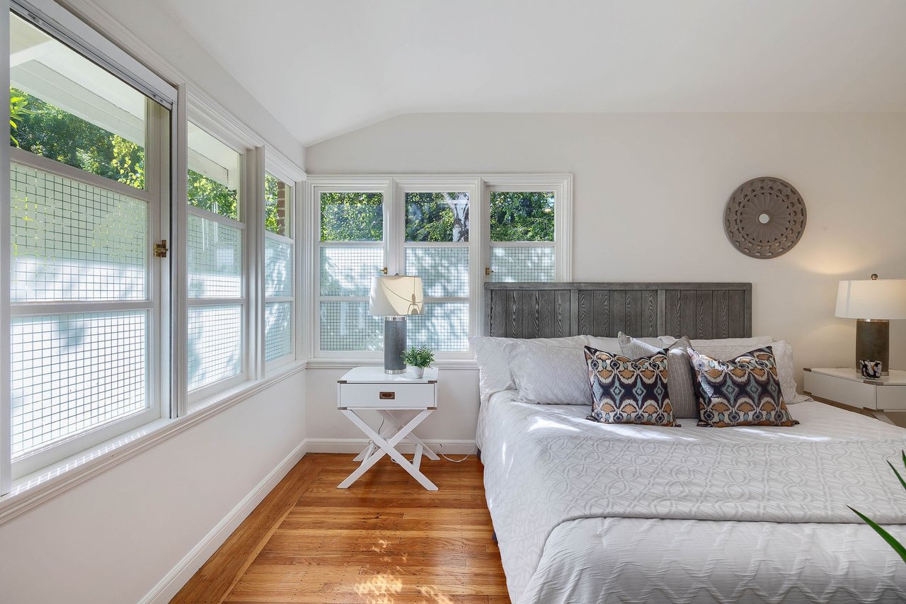 10 Ardmore Road, Larkspur