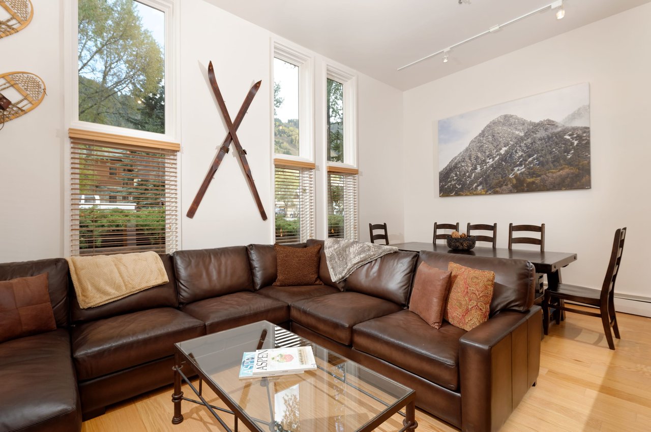 900 E Durant Street Unit: B-105