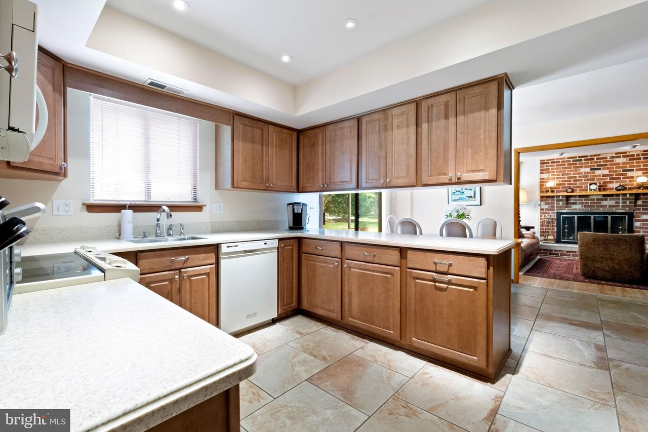 31 Lynne Cir