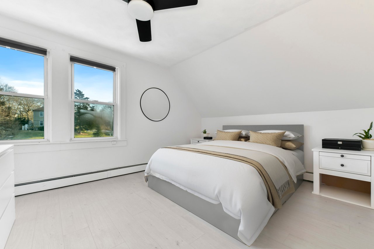 Quintessential Hingham Residence 