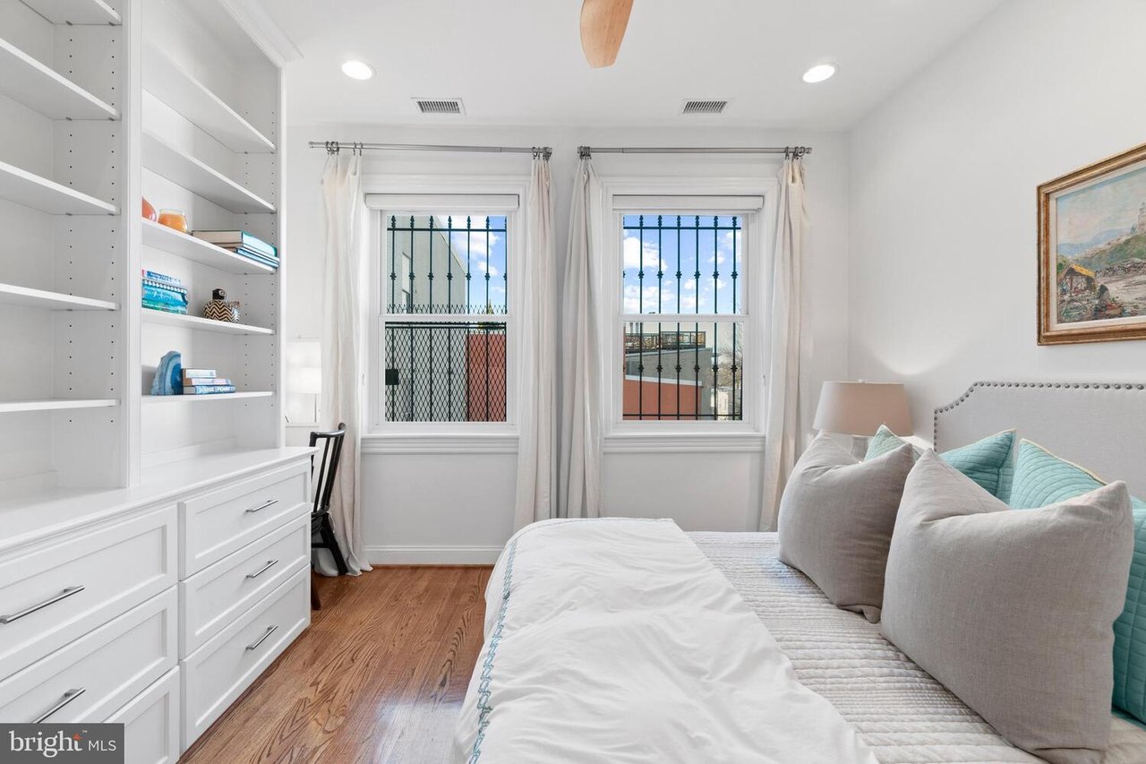 2101 N St NW, #205