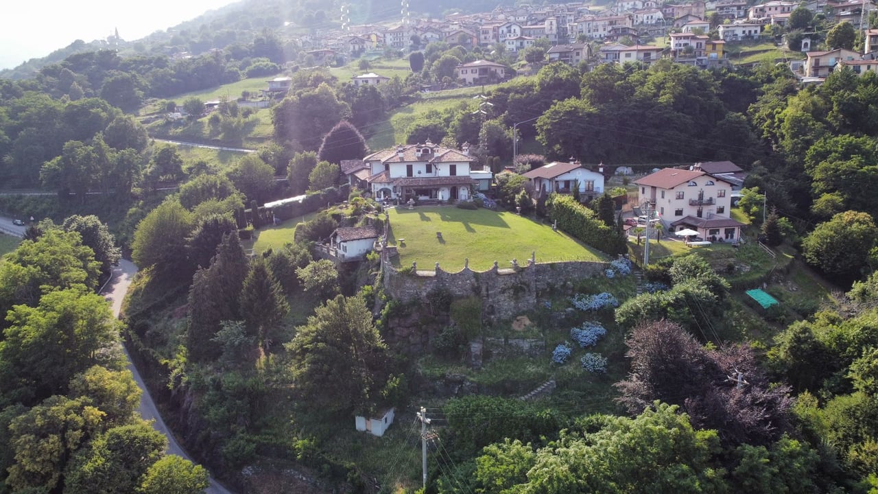 Via Castanedo Stazzona