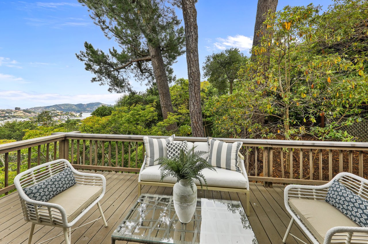 Rare Opportunity on Belvedere Island