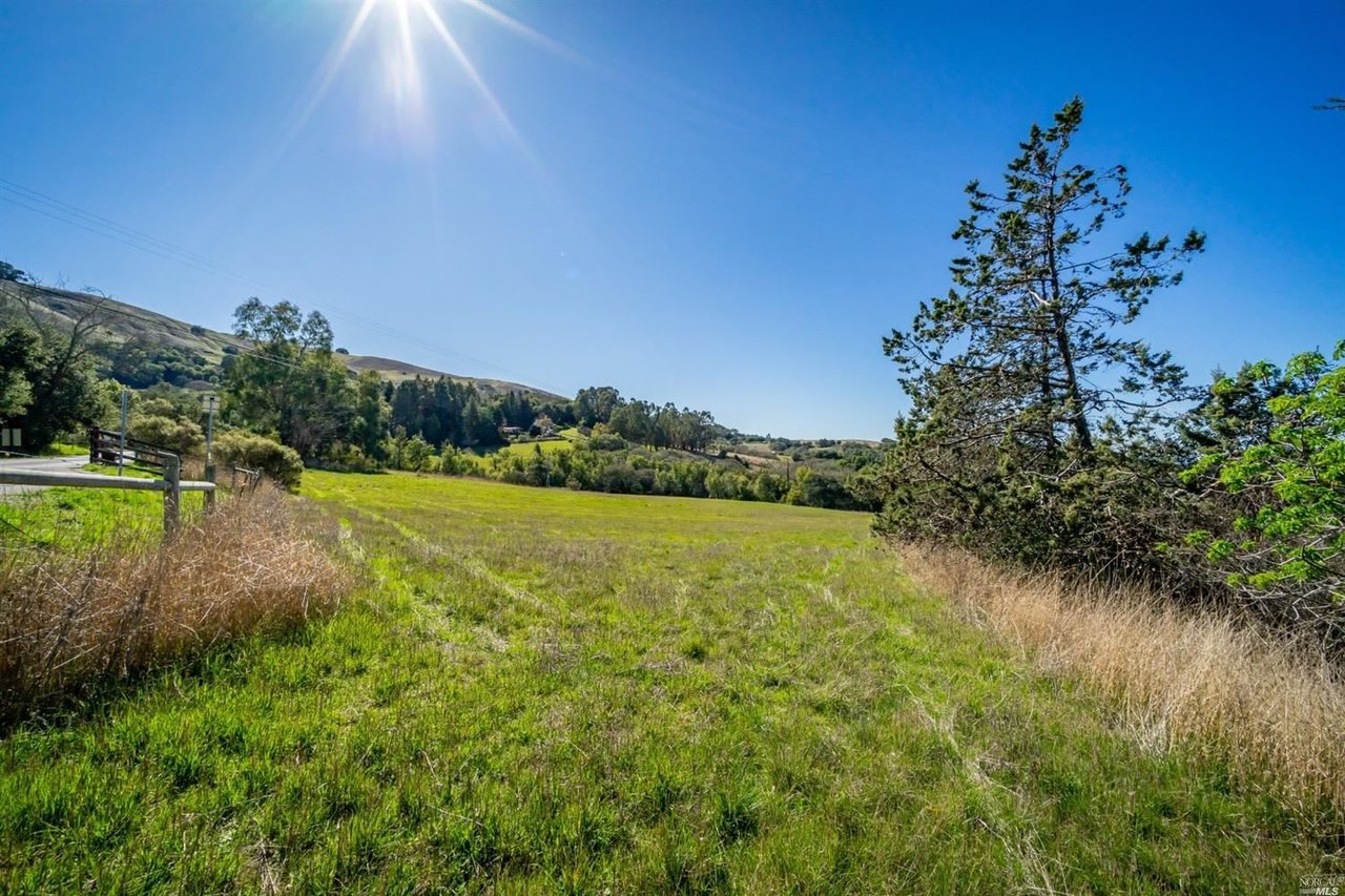 5289 Sonoma Mountain Rd