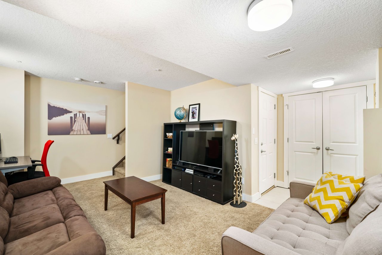 2020 27 Avenue SW Unit: 1