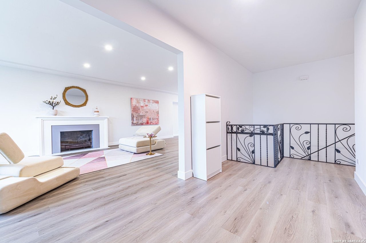 466 W 27th Ave