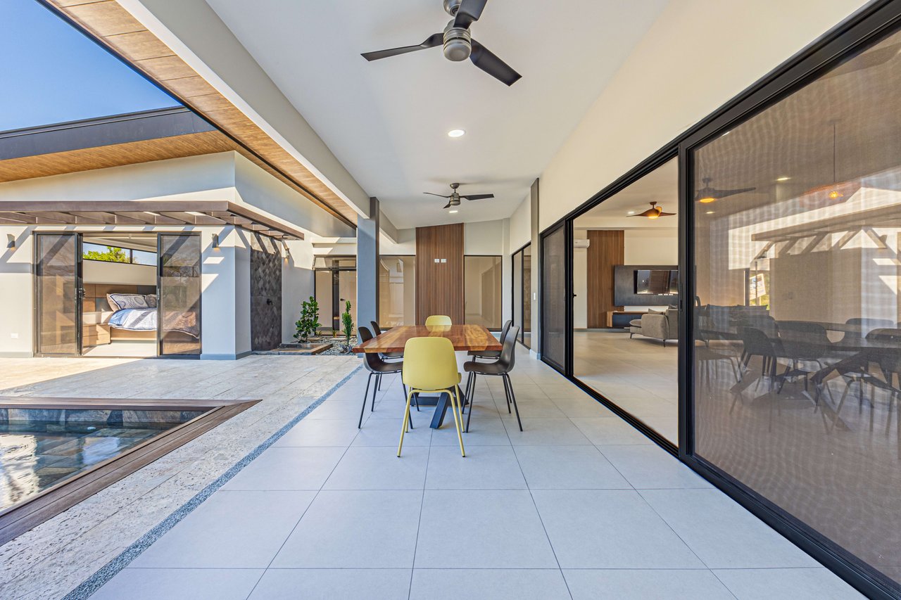 Casa Morfa: Brand New Home in Uvita's Premier Neighborhood
