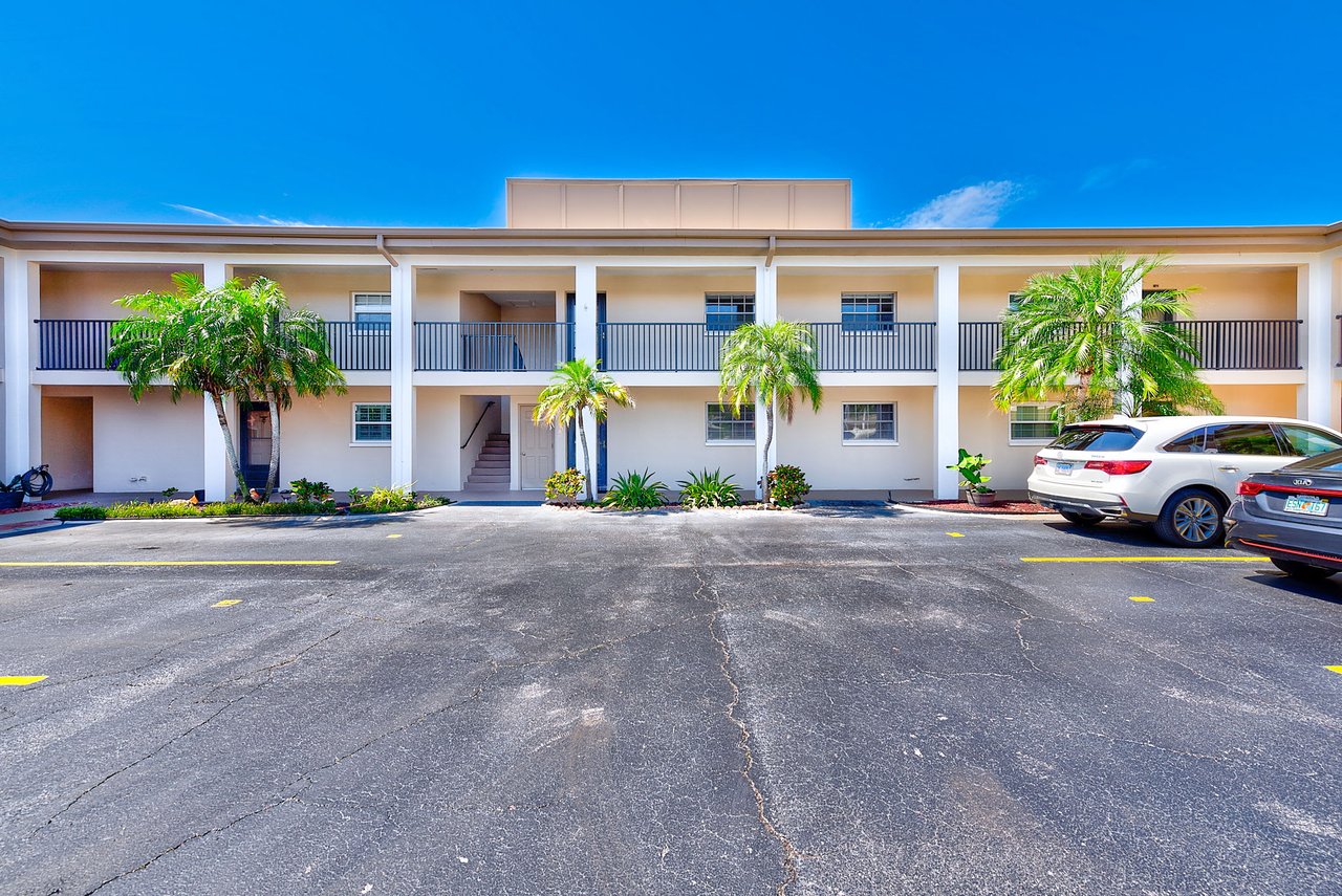 10280 Imperial Point Dr W, #20, Largo, FL 33774