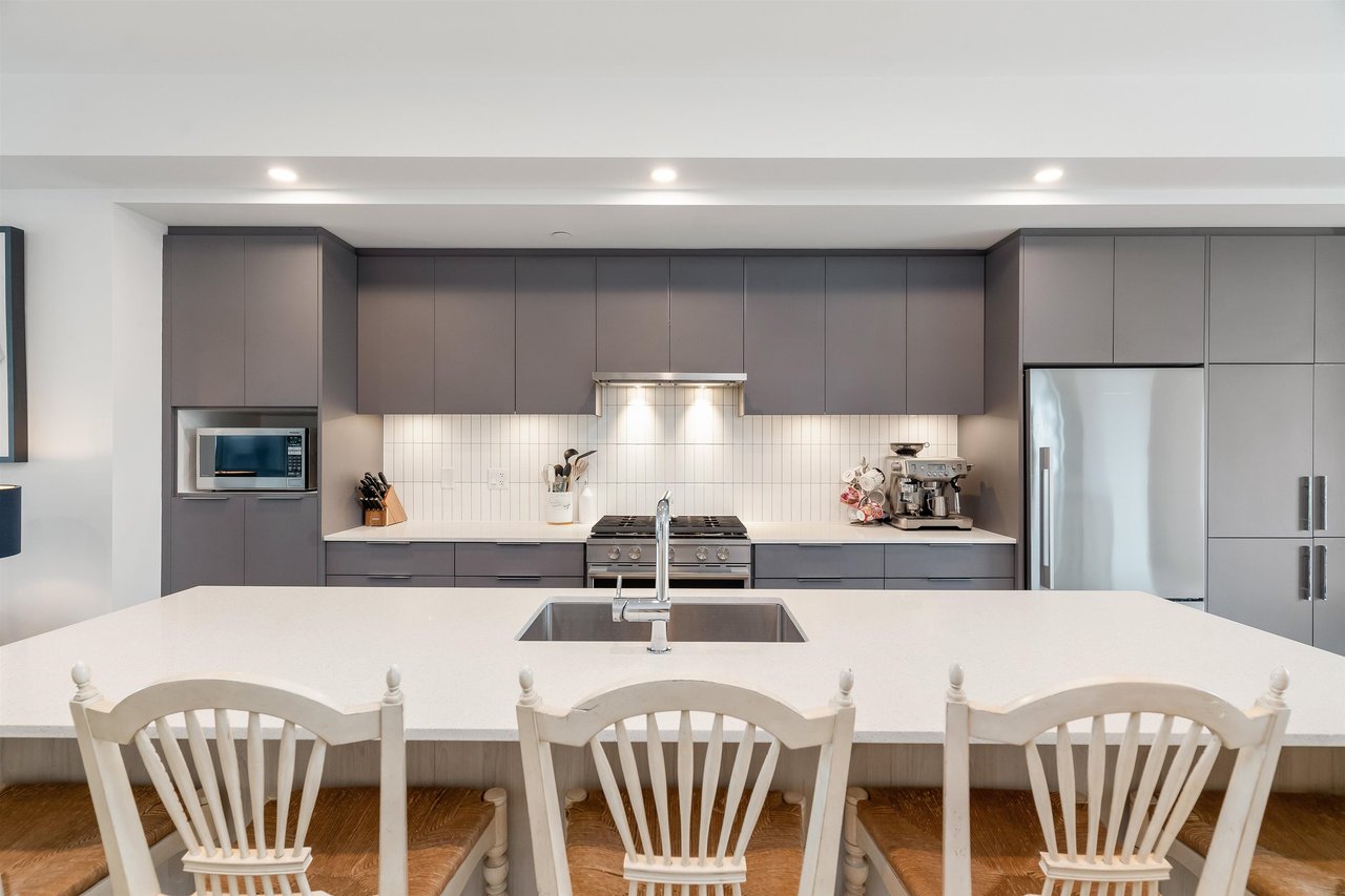 1-4292 Wolf Wy