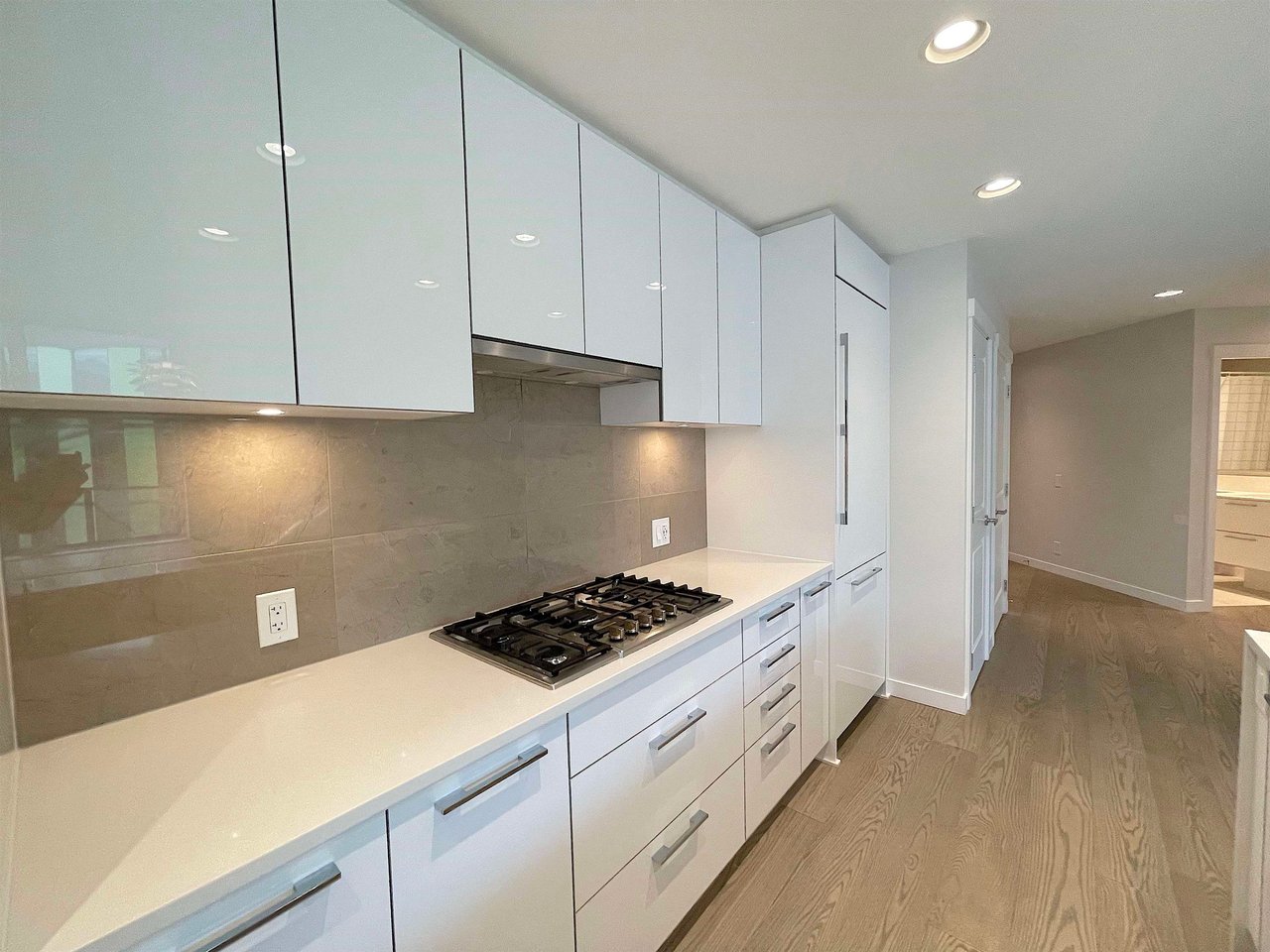 506-3533 Ross Dr