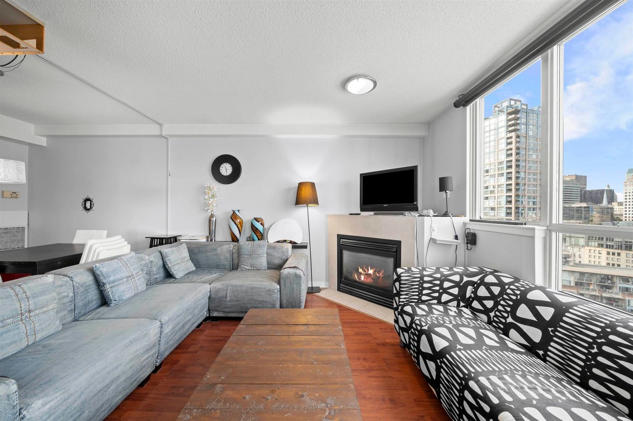 1905-63 Keefer Pl
