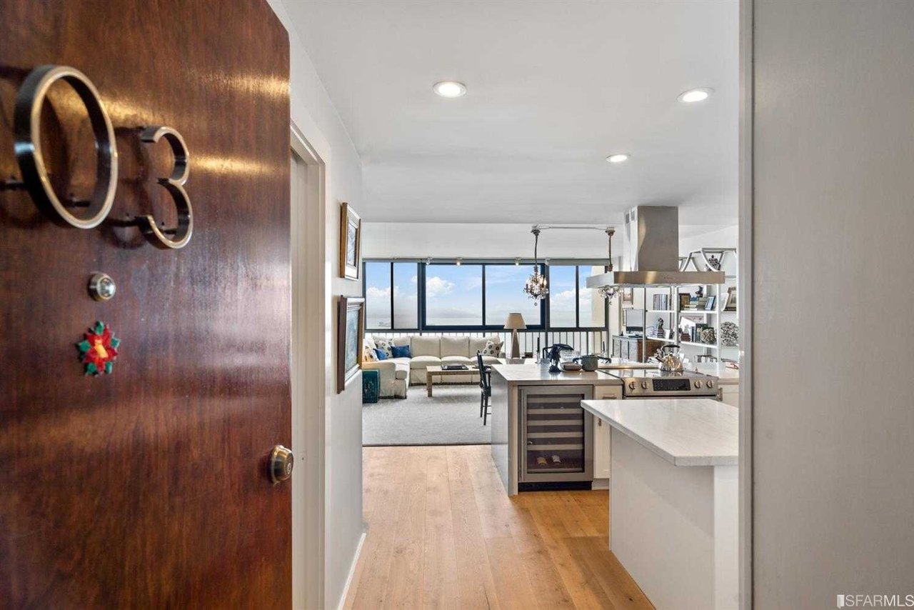 999 Green St Apt 1203