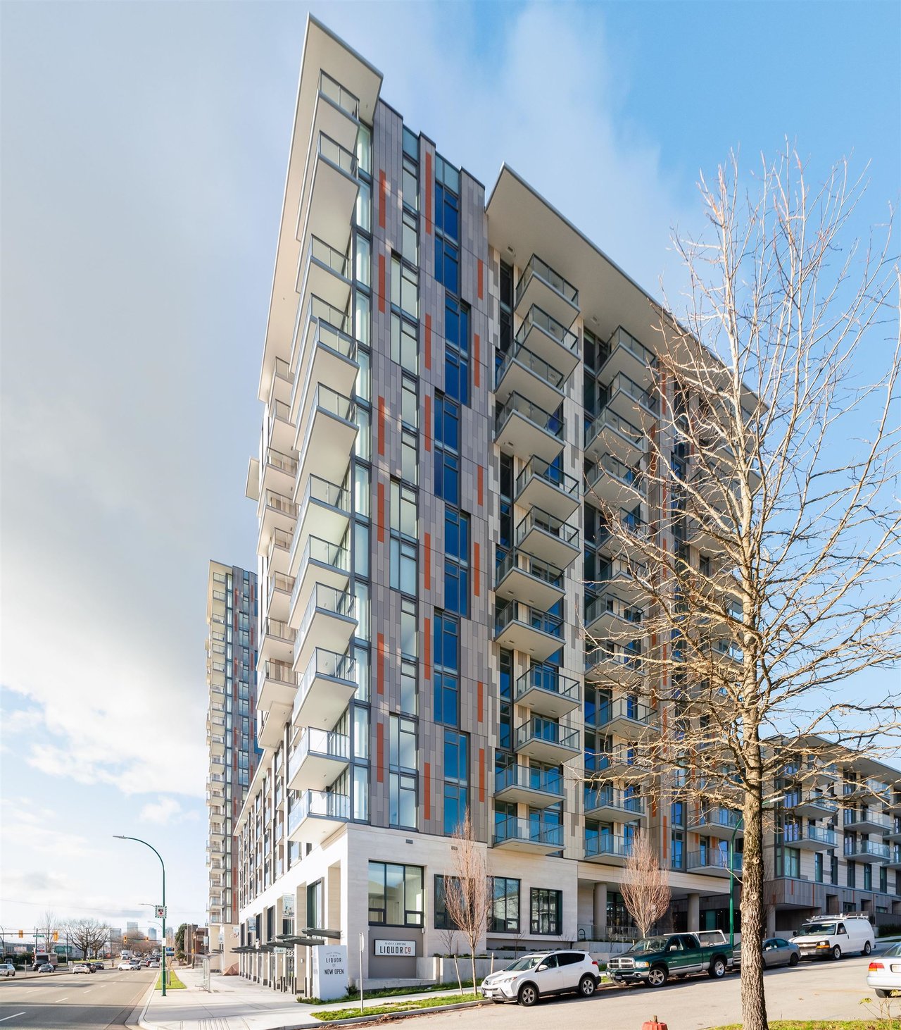 308-8181 Chester St