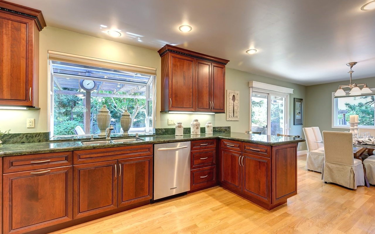 1280 Mt. View Blvd